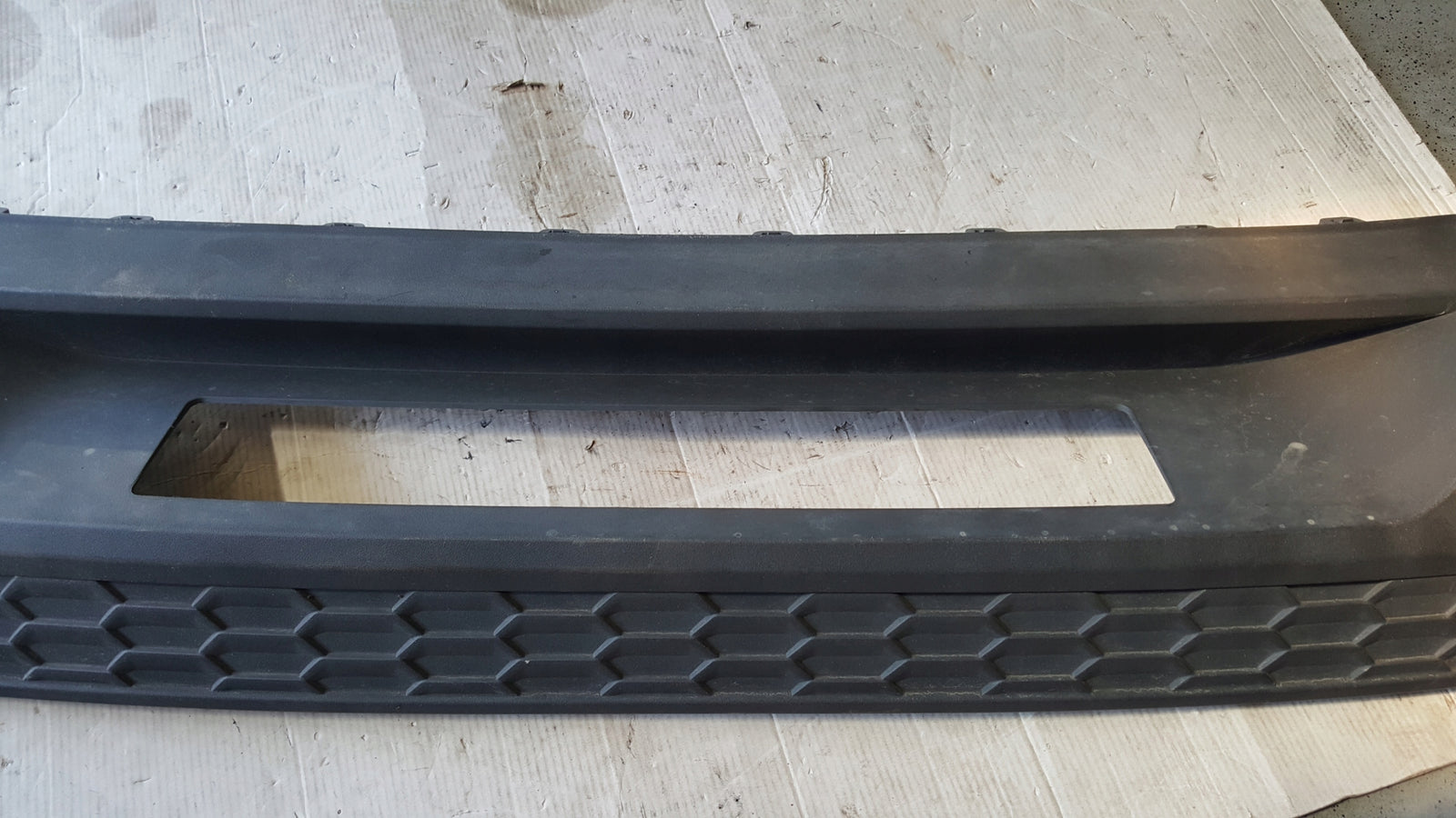 Dokładka spoiler zderzaka tylnego AUDI A3 S-LINE 8Y4807521B demontaż