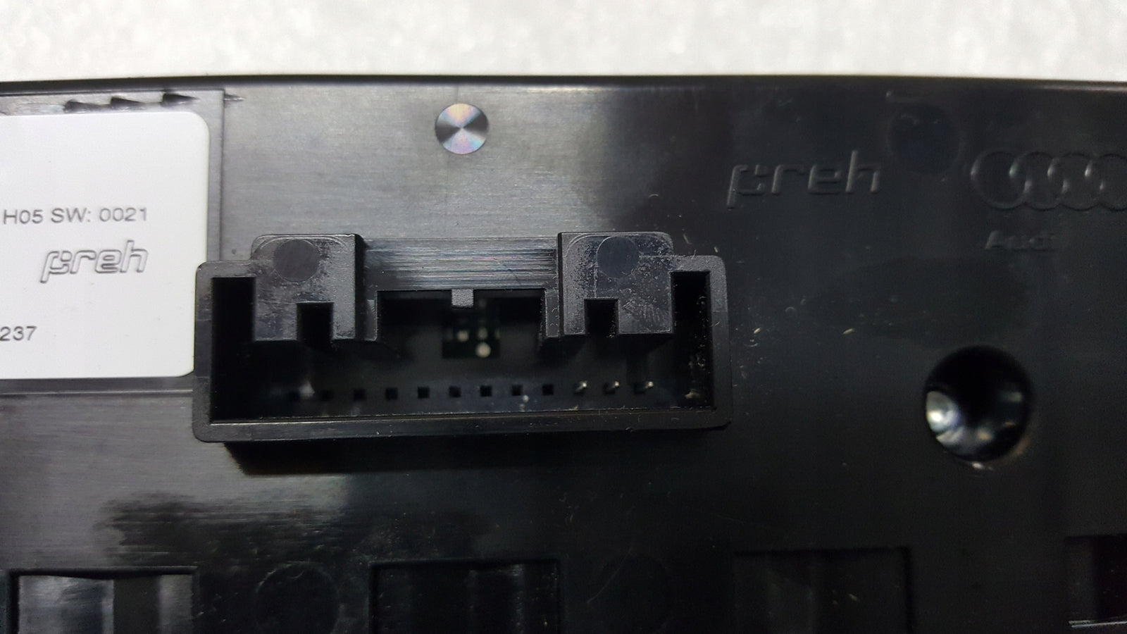 Panel klimatyzacji AUDI A3 8Y0820043A demontaż