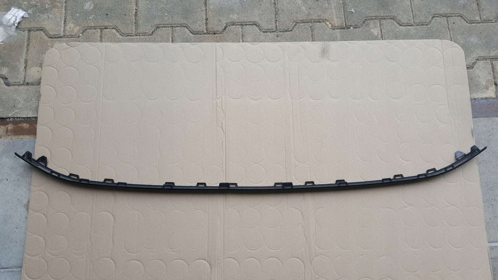 VW TOUAREG 760 2018+ LISTWA SPOILER ZDERZAKA PRZÓD CZARNY 760853245C