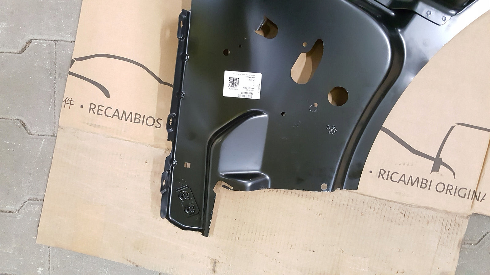 VW T5 T6 PRÓG SŁUPEK FARTUCH POSZYCIE BŁOTNIKA LEWY PRZÓD 7E0805061B