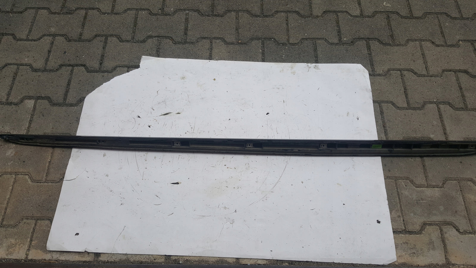AUDI A1 II 82A LISTWA PROGOWA PRAWA S-LINE 82A853932A 5D 2019-