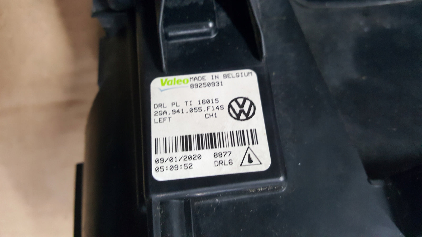 Volkswagen T-Roc 2GA941055F Halogen lewy