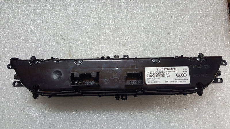 Panel klimatyzacji AUDI A4 B9 A5 8W0820043Q