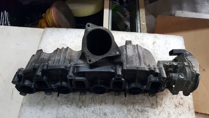 KOLEKTOR SSĄCY NASTAWNIK AUDI A3 8P 2.0 TDI 03L129711E 03L129086V