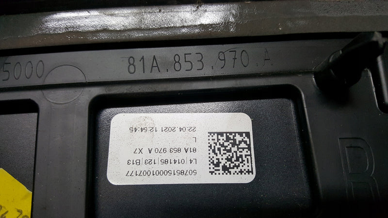 Listwa drzwi prawy tył AUDI Q2 S-LINE 81A853970A