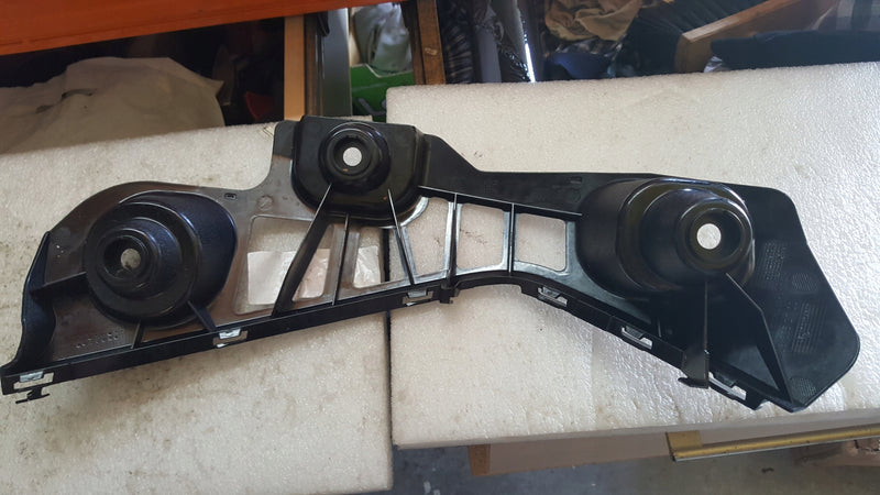 NOWY ORYGINALNY ślizg zderzaka lewy tył MERCEDES W118 CLA A1188853700