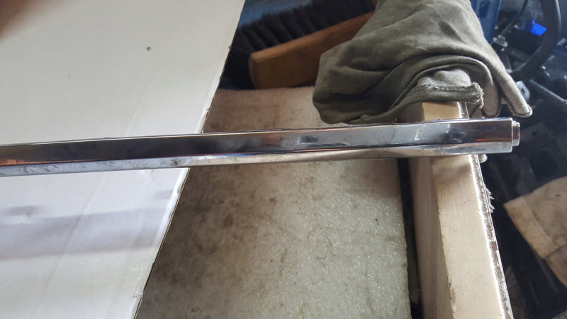 Listwa chrom zderzaka tylnego VW TOURAN 5TA853146 demontaż