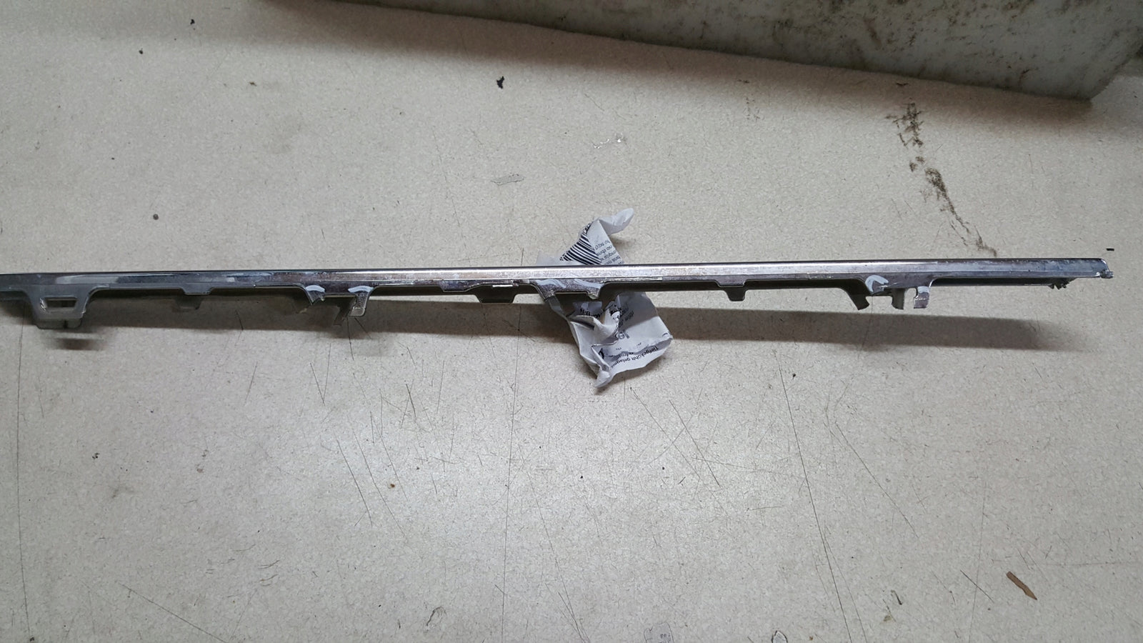 VW PASSAT B6 3C9 CHROM LISTWA ZDERZAKA LEWA TYŁ 3C9807459A ORYGINAŁ