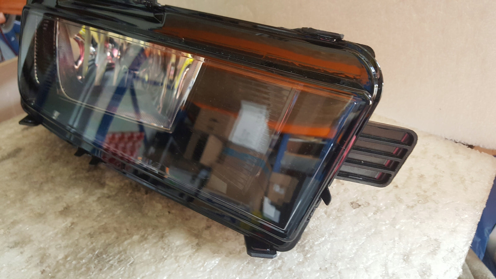 Lewy halogen VW TOURAN II 5TA941661A NOWY oryginał