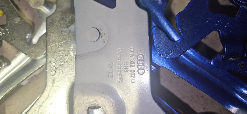 Zawiasy maski lewy + prawy AUDI Q5 80A823301D 80A823302 IDEAŁ D ORYGINAŁ