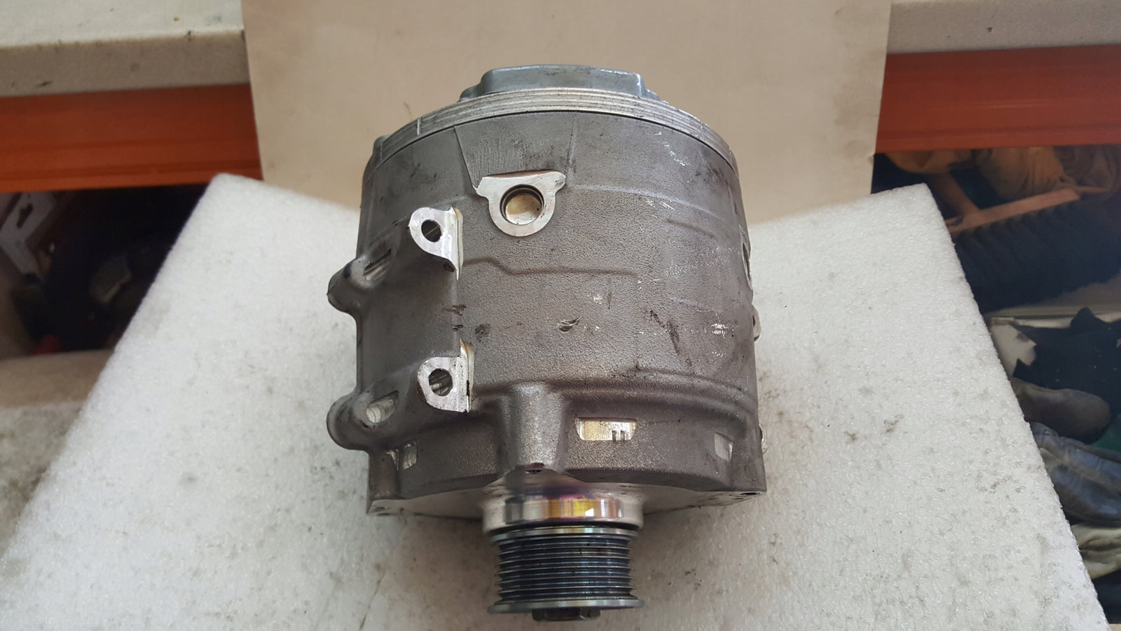 Alternator rozrusznik AUDI A5 (8B) RS6 RS7 RSQ8 4N1903028B demontaż