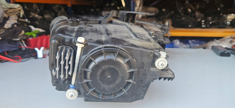 LE bi xenon skrętny LED Audi A3 S3 RS3 8V0941031AE IDEAŁ przed liftem