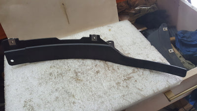 Spoiler nadkola lewy przód AUDI Q7 4M0853887C demontaż