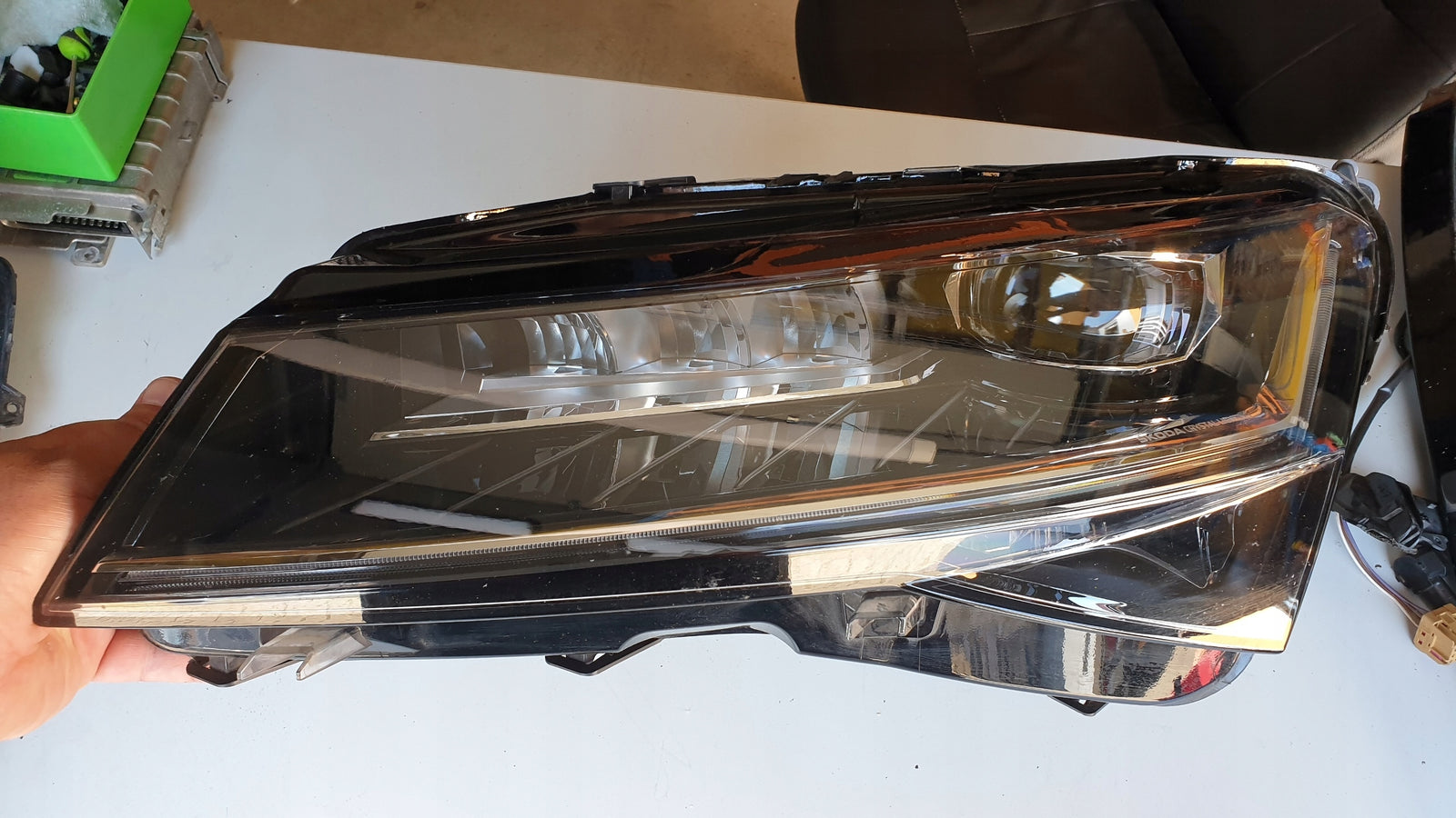 Le reflektor SKODA SUPERB 3 LIFT 3V1941015D IDEAŁ