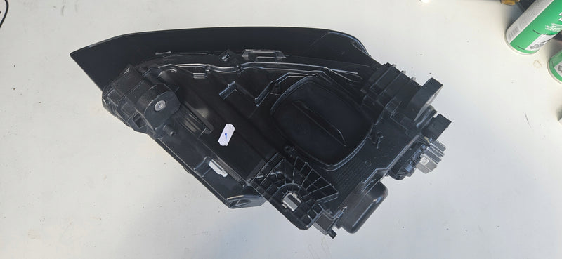 Le reflektor Ful LED AUDI Q2 81A941011C 2023r IDEAŁ
