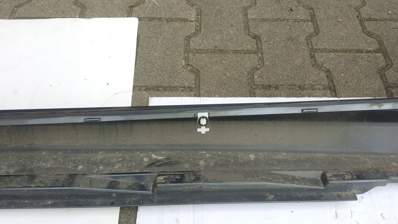 Listwa nakładka progowa prawa strona AUDI A7 S-LINE 4K8853856A demontaż