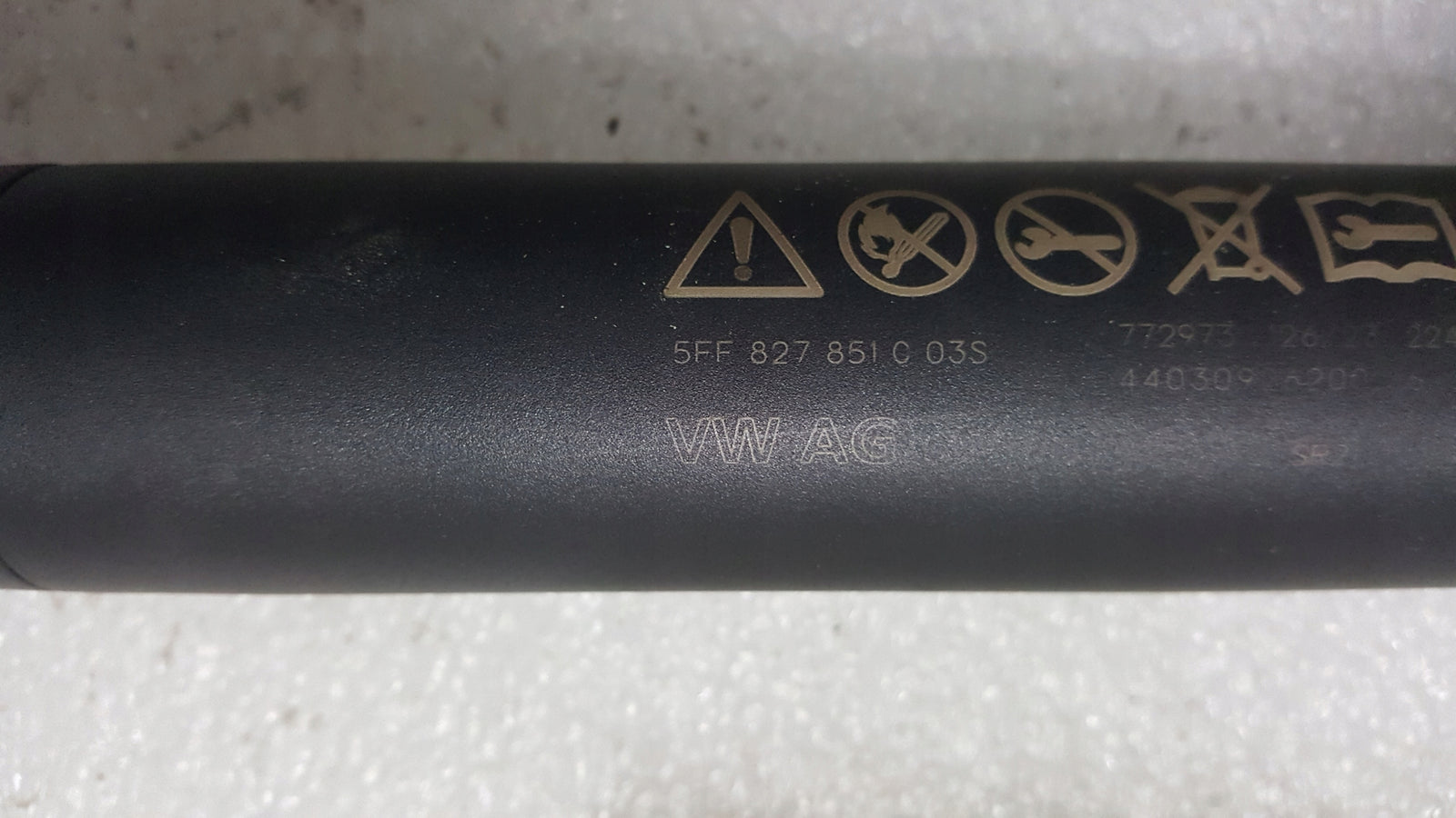 SIŁOWNIK TELESKOP KLAPY BAGAŻNIKA 5FF827851C CUPRA FORMENTOR 23R