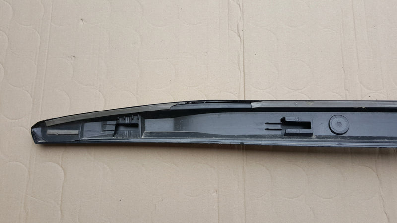 Listwa progowa lewa strona AUDI A3 8Y0853855 demontaż