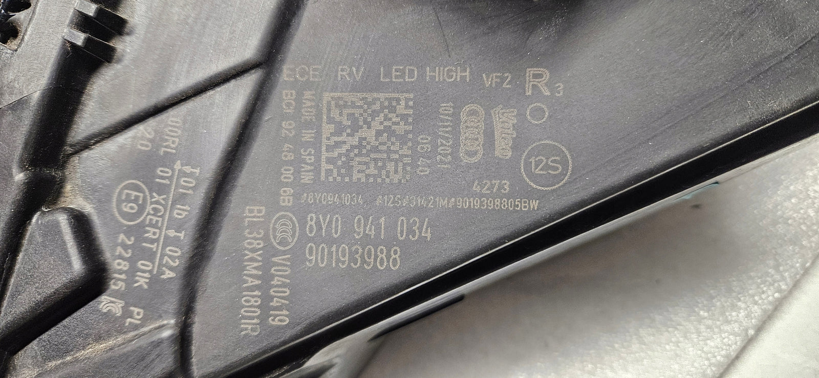 Pr kompletny FUL LED Audi A3 8Y0941034 IDEAŁ 2021r