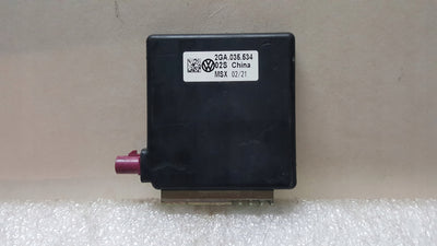 Wzmacniacz anteny VW AUDI SEAT SKODA 2GA035534 demontaż
