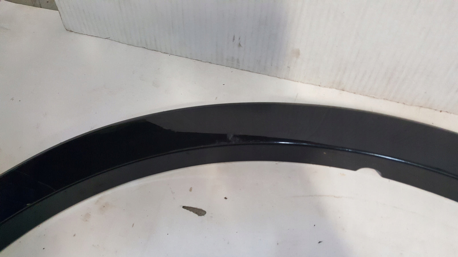 Listwa błotnika lewy przód AUDI Q3 8U0853717A demontaż