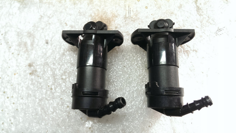 Lewy spryskiwacz reflektora AUDI A6 C6 4F0955101