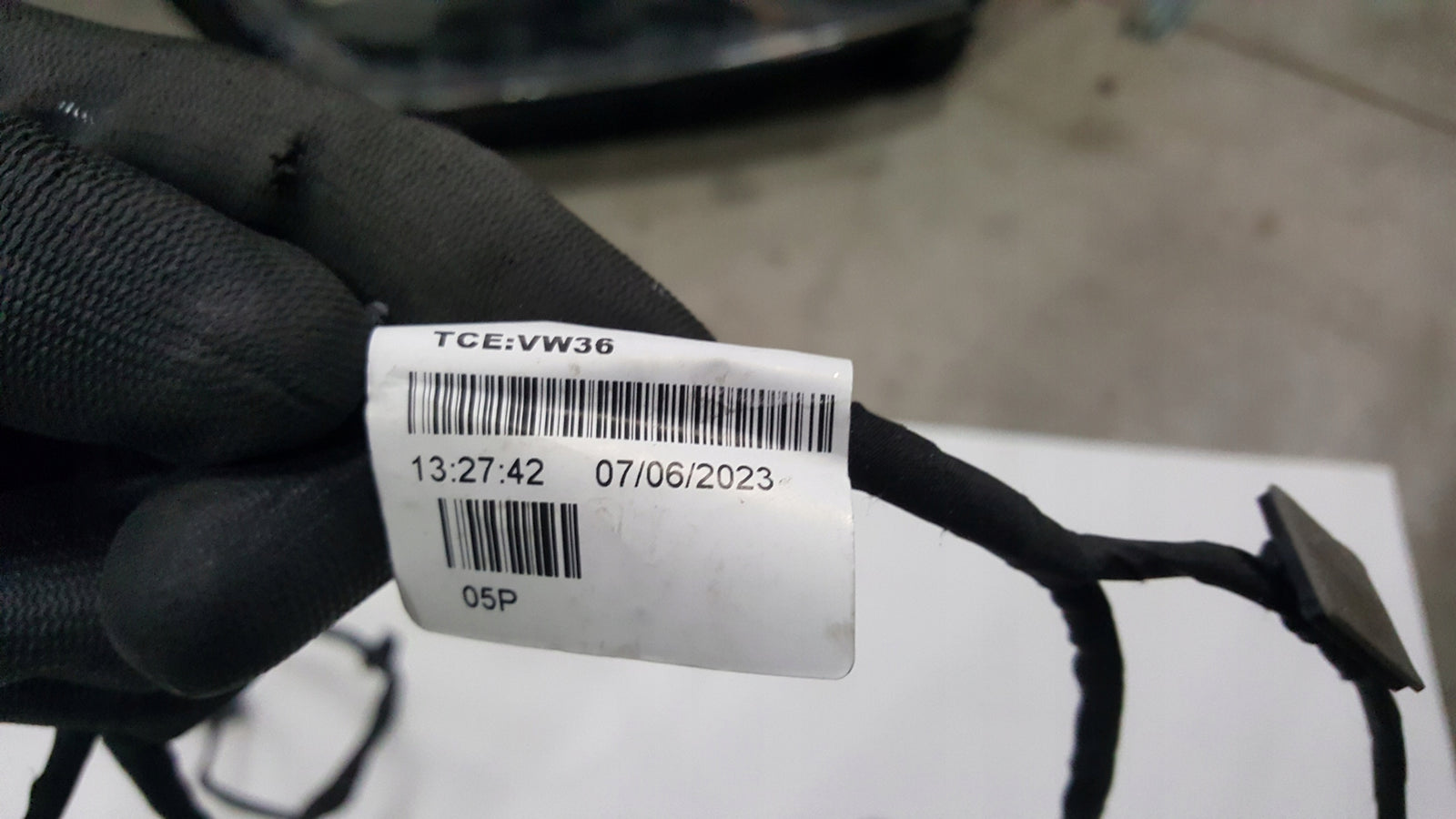 Wiązka instalacja PDC zderzaka przedniego VW GOLF VIII 5H0971095P demontaż