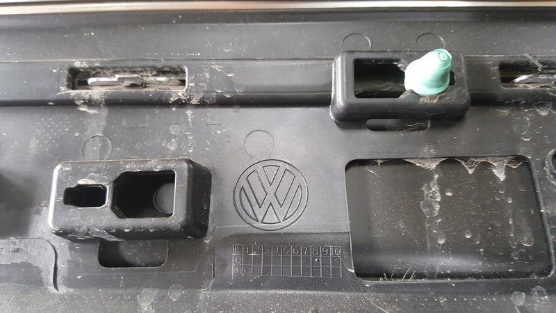 Listwa drzwi lewy przód VW TOUAREG III 760854939E