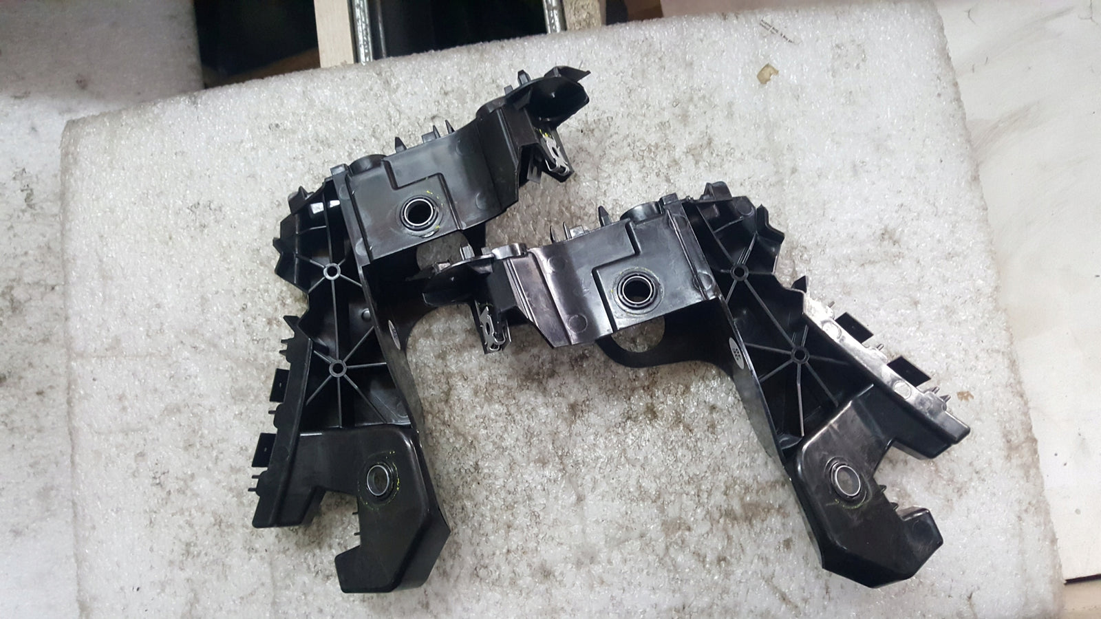ŚLIZG ZDERZAKA PRZÓD LEWY PRAWY VW POLO 2G 2GS807183B 2GS807184B