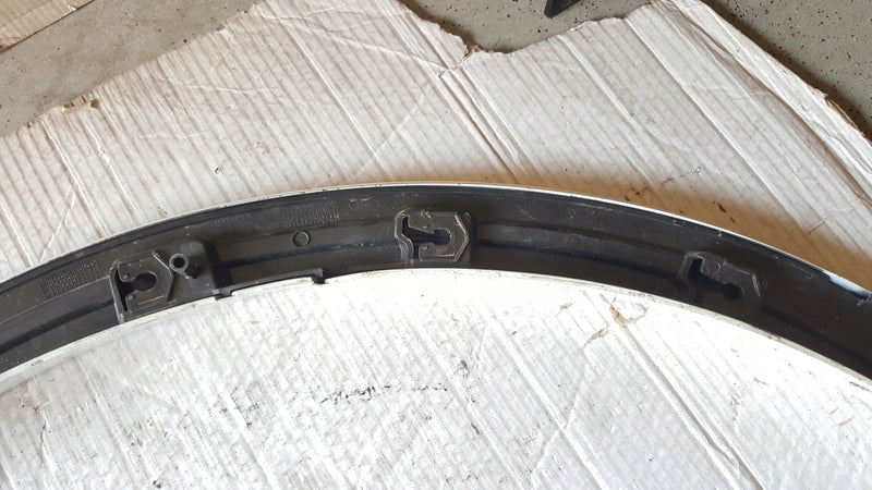 Listwa błotnika lewy przód FORD KUGA CV4J-S16D-239-ADW demontaż
