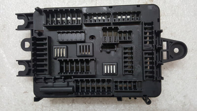 Skrzynka bezpieczników BMW F20 F21 F30 F31 9261111 oryginał demontaż