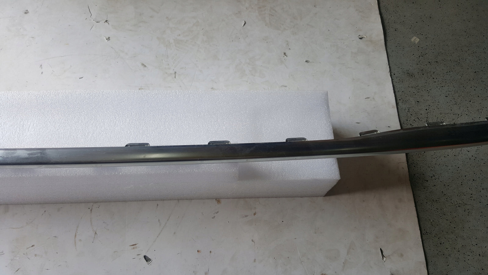 AUDI A4 B9 8W0 LISTWA ZDERZAKA TYŁ TYLNA 8W0853551D