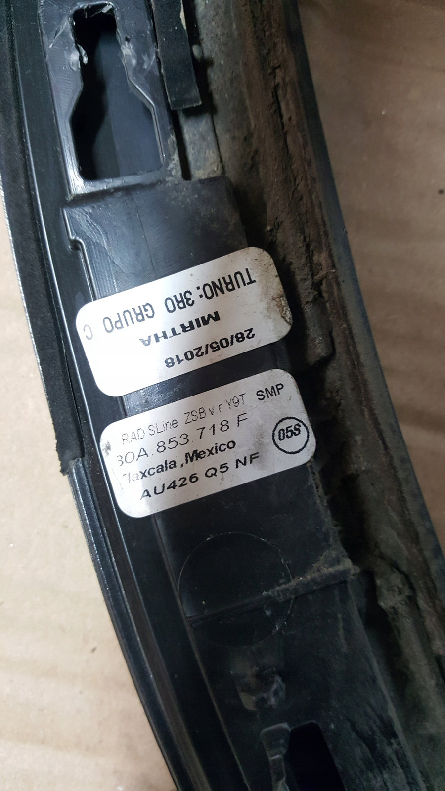 AUDI Q5 II S LINE 80A PRAWA LISTWA NAKŁADKA NA BŁOTNIK PRZÓD 80A853718F