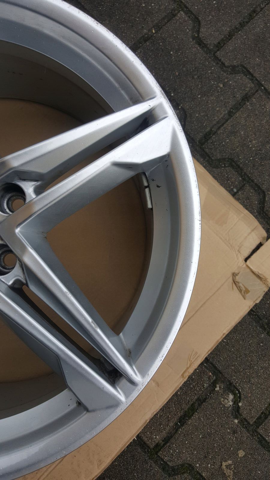 Felga aluminiowa 18 Audi A5 A4 OE 8W0601025DE 8.5