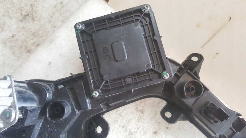 RENAULT CAPTUR LAMPA DRL LED DO JAZDY DZIENNEJ 266055303R LEWA