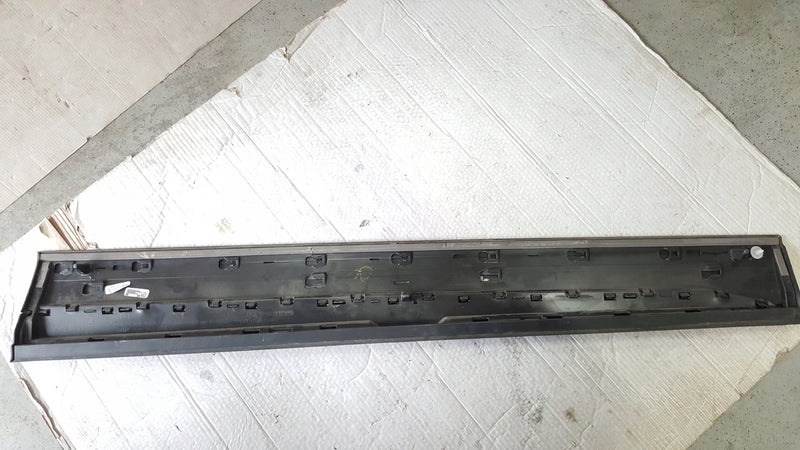 Listwa drzwi lewy przód AUDI Q5 80A853959A demontaż