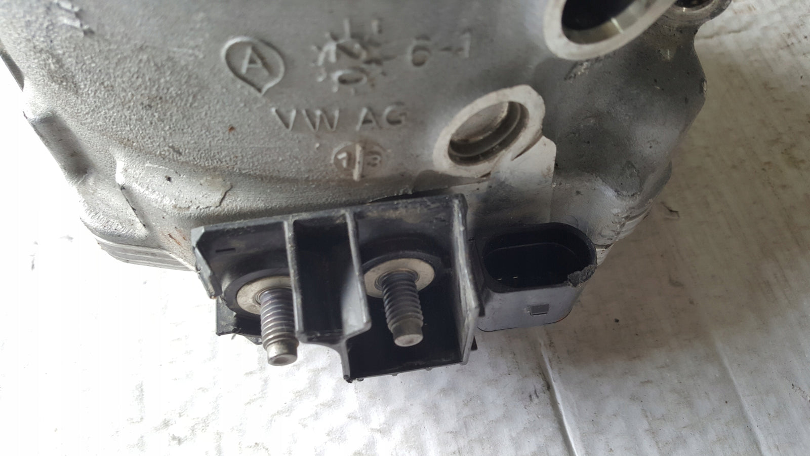 Alternator VW AUDI 4N0903028M demontaż oryginał