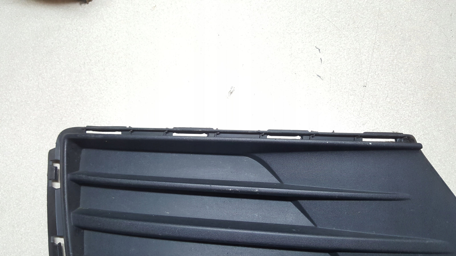VW CADDY IV 2K5 15- KRATKA LEWA ZDERZAKA PRZEDNIEGO 2K5853665E