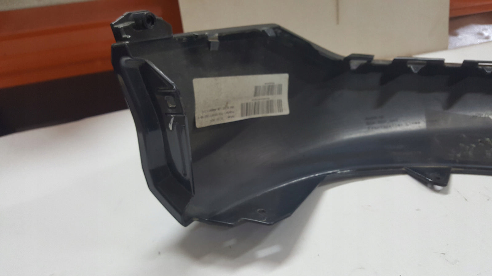 Spoiler dokładka zderzaka lewy przód AUDI Q3 83A807547 demontaż