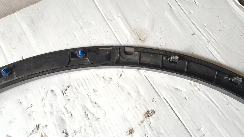 Listwa błotnika PR tył AUDI Q5 80A853818B demontaż