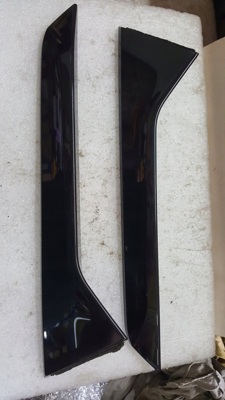 Listwa klapy bagażnika lewy prawy tył CUPRA SEAT LEON 5FE854871D 5FE854872D