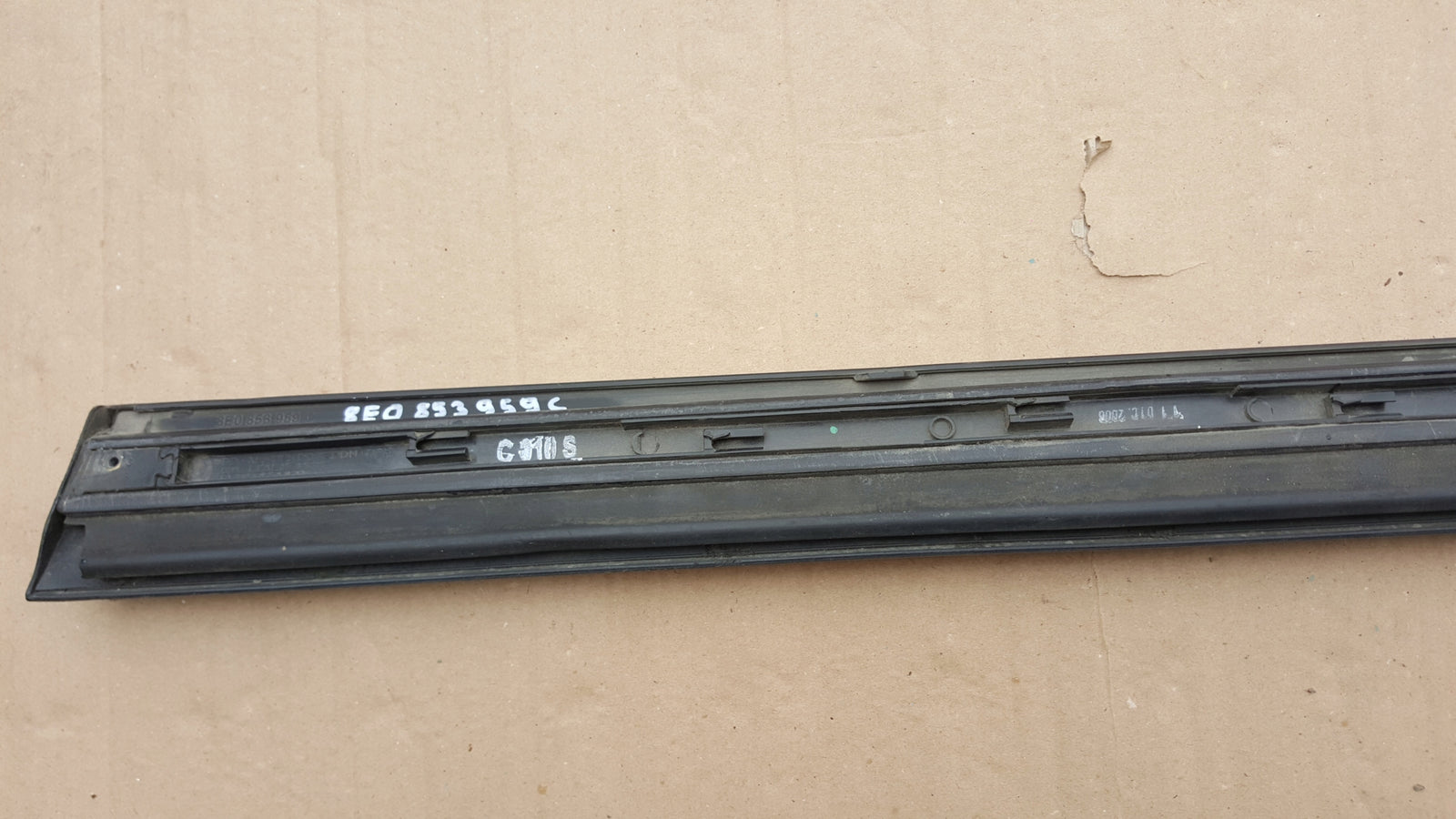 AUDI A4 B7 SLINE LISTWA DRZWI DOLNA LEWY PRZÓD S-LINE 8E0853959C