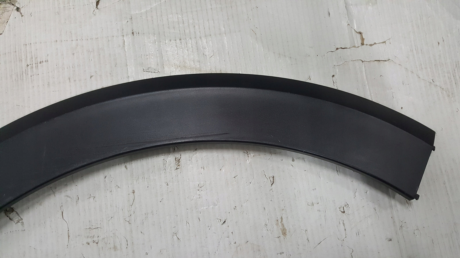 Listwa błotnika lewy tył VW TAIGO 2G7854817B demontaż