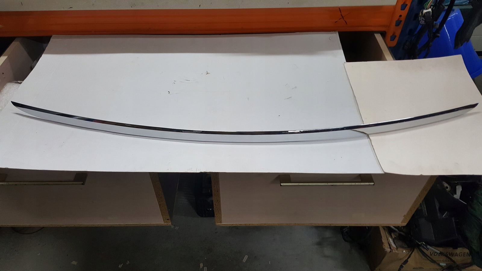 Listwa chrom klapy bagażnika AUDI A6 (C7) kombi lift 4G9853927 demontaż