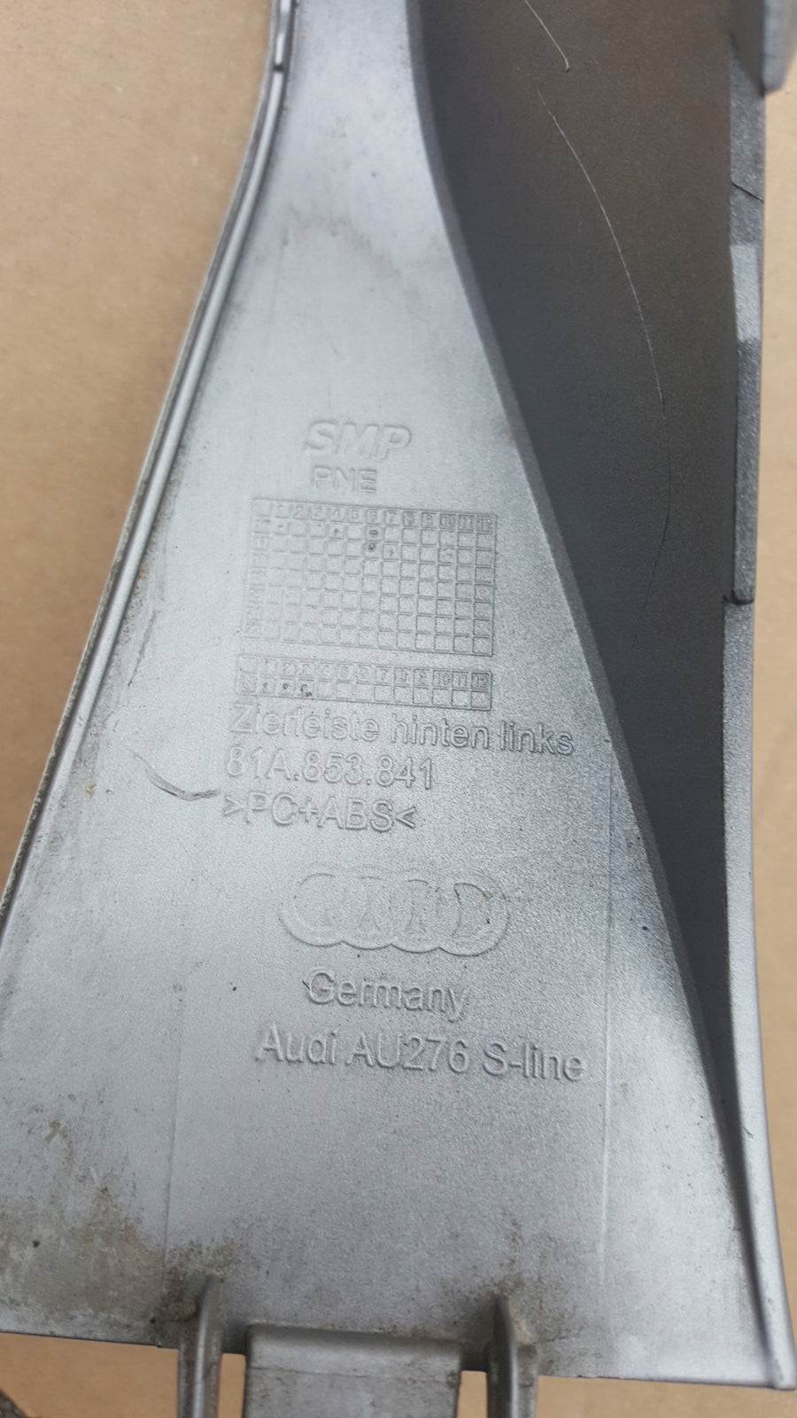 NAKŁADKA LISTWA ZDERZAKA TYŁ AUDI Q2 S-LINE 81A853841