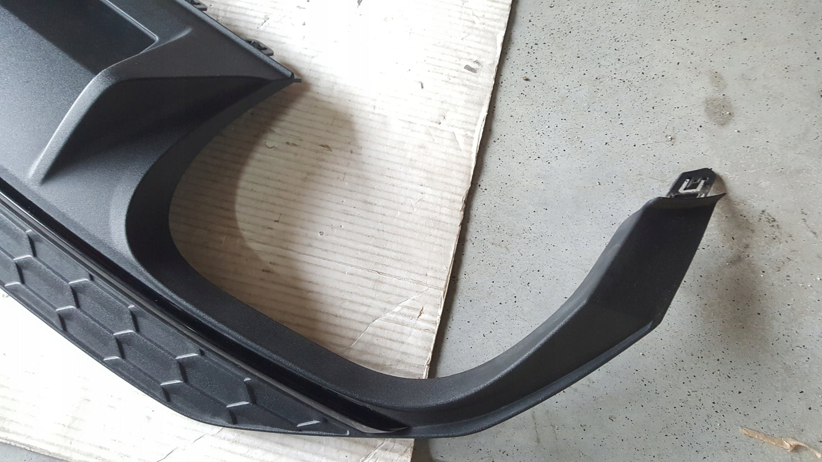 Dokładka zderzaka tył AUDI A3 S3 sedan 8Y5807521C