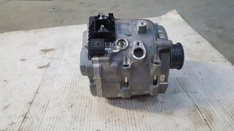 Alternator VW AUDI 4N0903028R demontaż