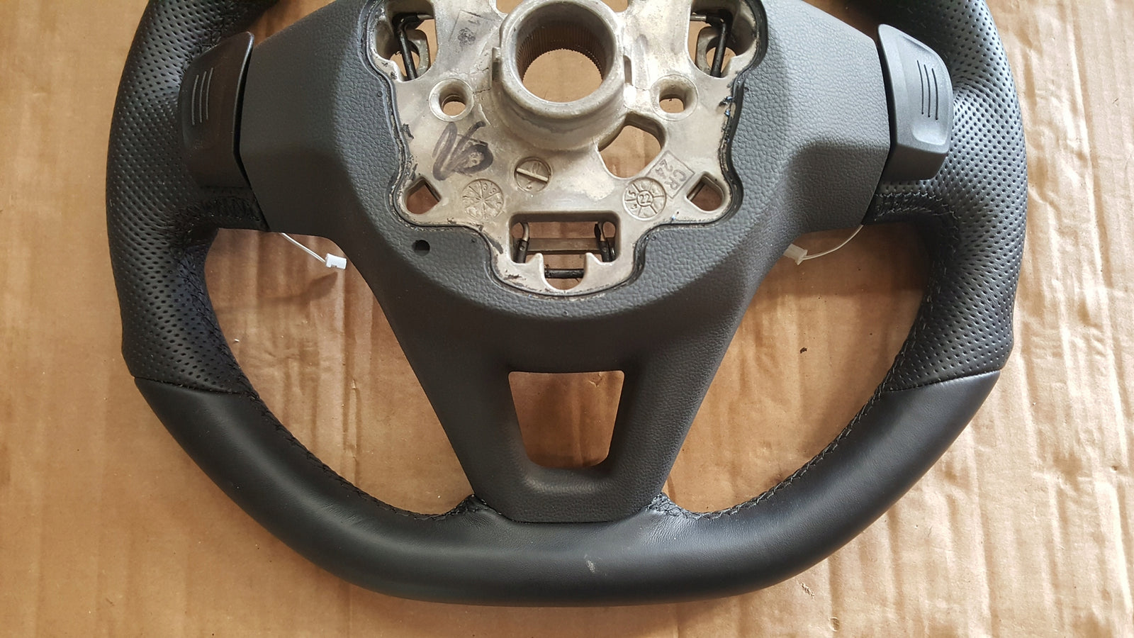 VW GOLF VIII TIGUAN KIEROWNICA MULTIFUNKCYJNA ŁOPATKI 5H0959542M