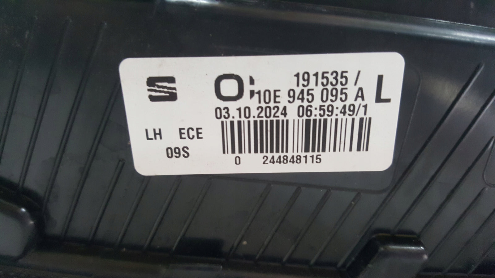 CUPRA BORN 10E945095A LAMPA TYLNA LEWA FULL LED 2020-