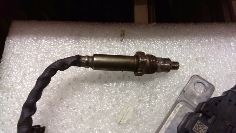Sonda lambda VW AUDI 8R0907807M demontaż